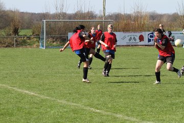 Bild 149 - Frauen am 10.4.11